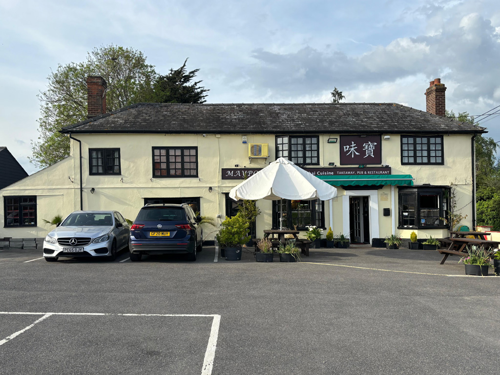 the maypole chinese and thai restaurant/takeaway outside
